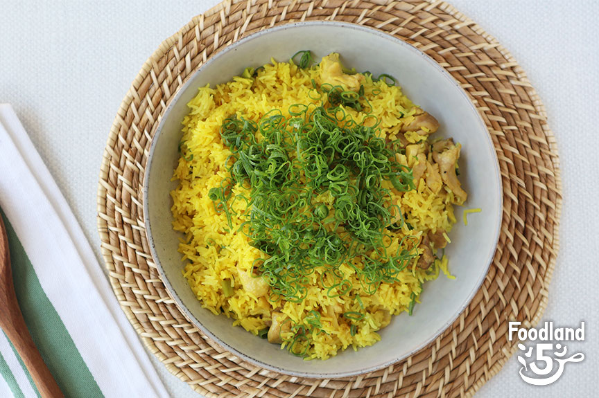 Chicken and Green Onion Turmeric Rice